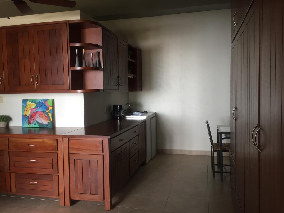 Almond Tree Hotel Resort 库罗扎 外观 照片
